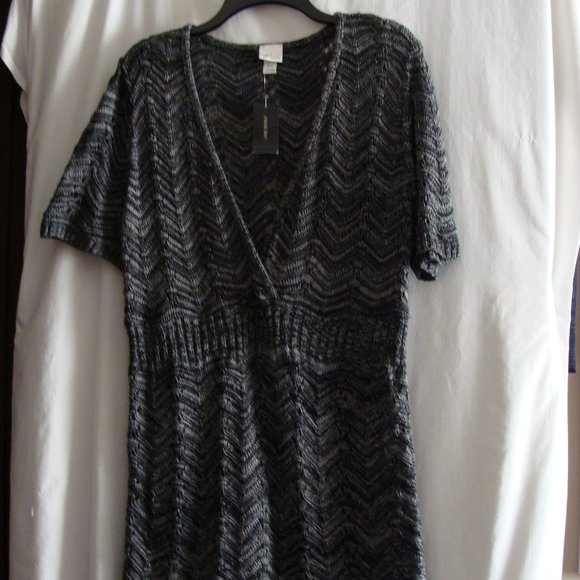 Gray & Black Short Sleeve V-Neck SWEATER DRESS By VENEZIA Sz 14/16 - Picture 1 of 8